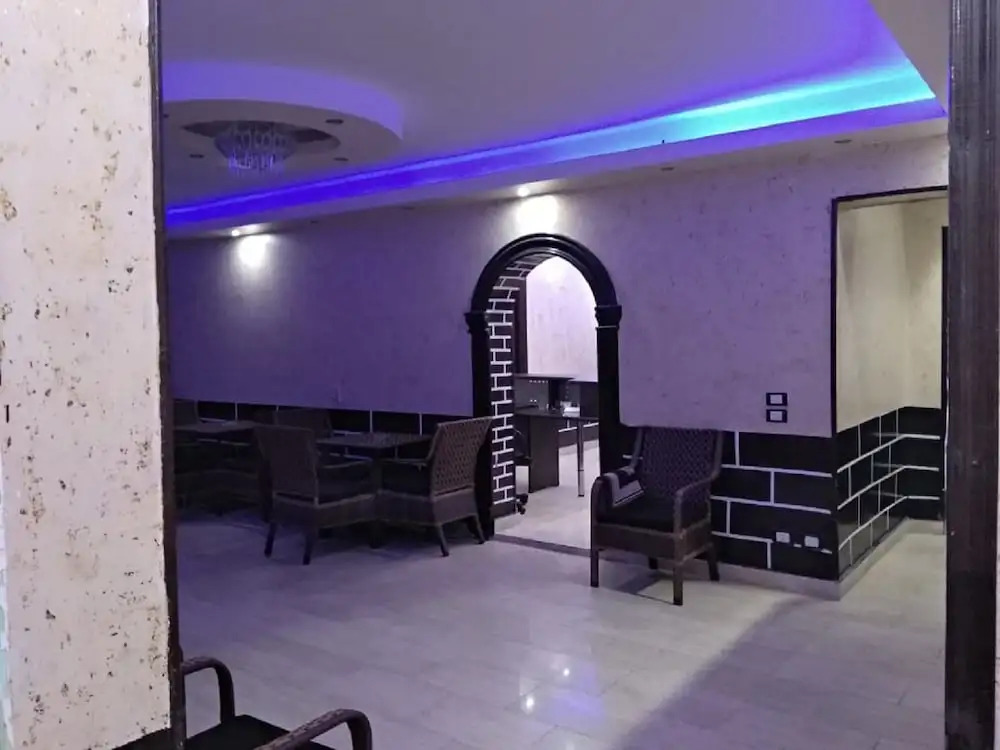 oasis Hotel