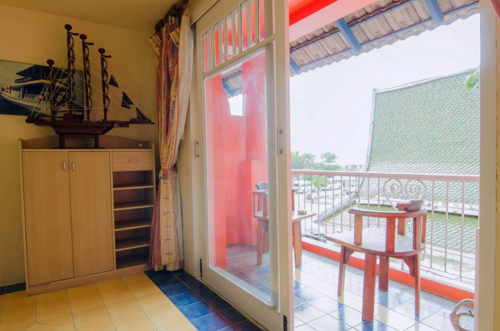 Anda Orange Pier Guesthouse