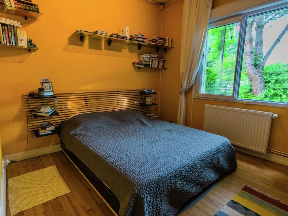 Stylishly Furnished House With Garden 7-minute Walk From the Beach