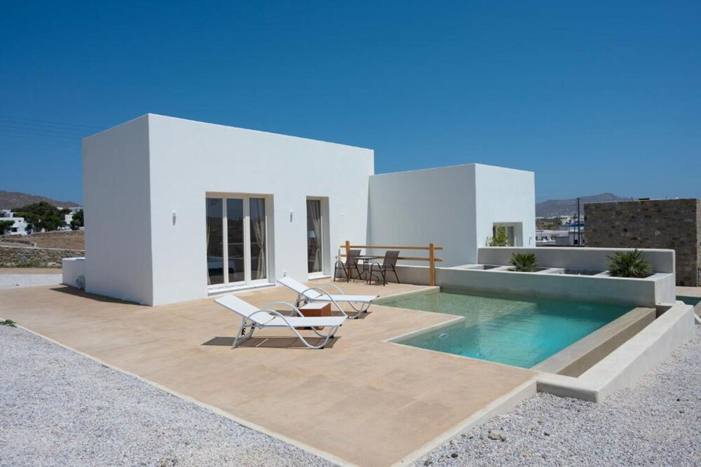 Adyton Luxury Suites Privatepool Oasis in Mykonos