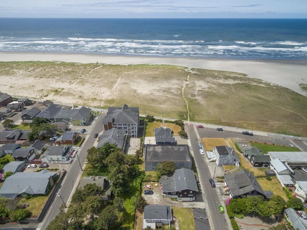 Seaside Prom 2 Bedrooms 2 Bathrooms Home