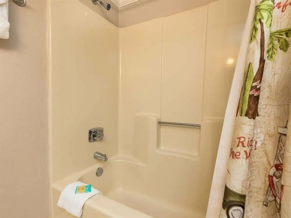 Regatta C 202C by Meyer Vacation Rentals