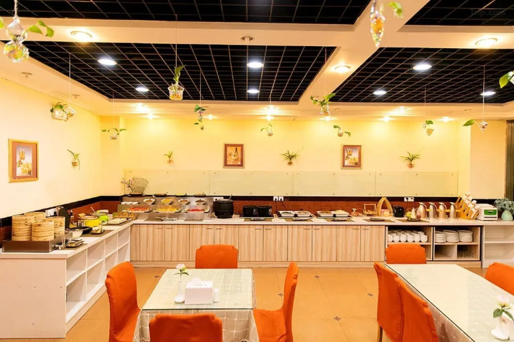 Homeinn Hotel (Wuhu High-Speed Railway Station Zhashan East Road Wanda)