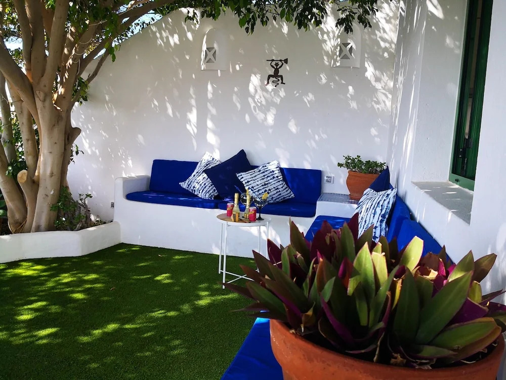 House With 3 Bedrooms in Playa Blanca, With Wonderful sea View, Shared Pool, Enclosed Garden Near the Beach