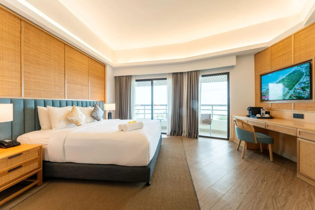 Swiss-Grand Beach Resort Kuantan - Newly Upgraded 5-Star
