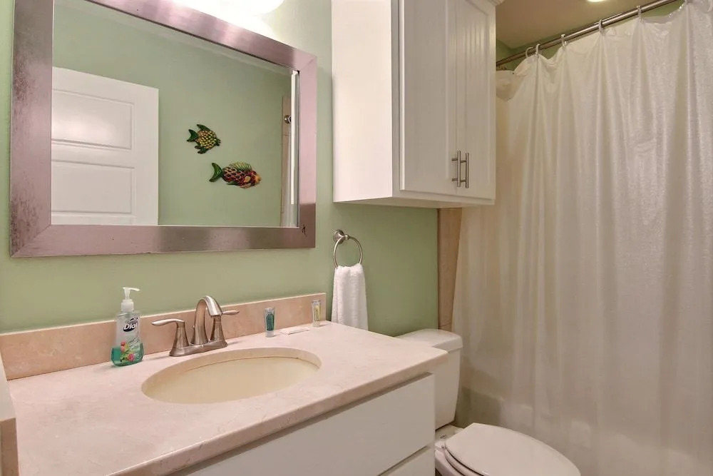 Sea Breeze 3 Bedrooms 3 Bathrooms Condo