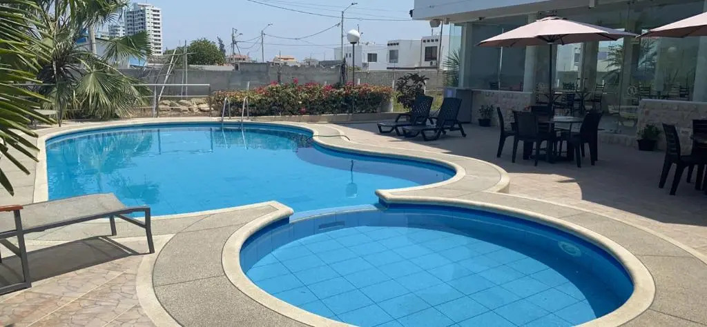 Salinas Paradise