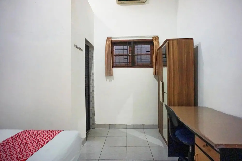 Super OYO Resident- K Syariah