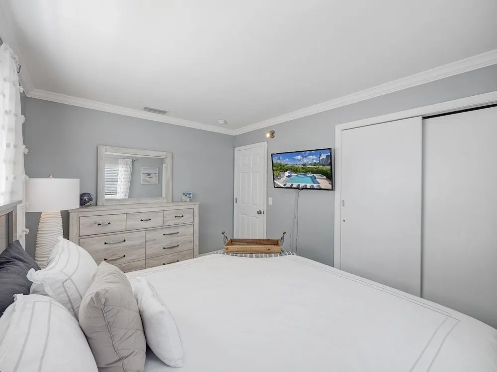 Seas The Day 4: Beach Basecamp W/ Pool & Hot Tub 2 Bedroom Duplex