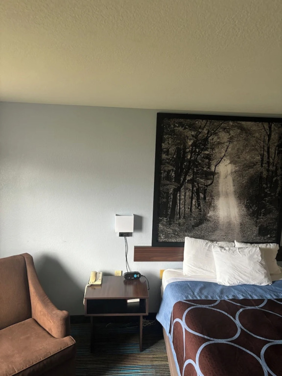 Super 8 by Wyndham Escanaba