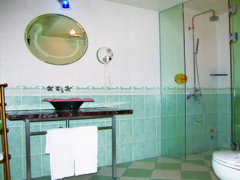 Royal Group Hotel Wu Fu Branch