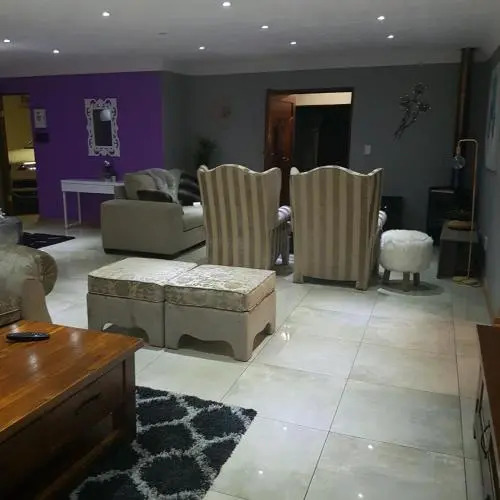 Dinaledi House
