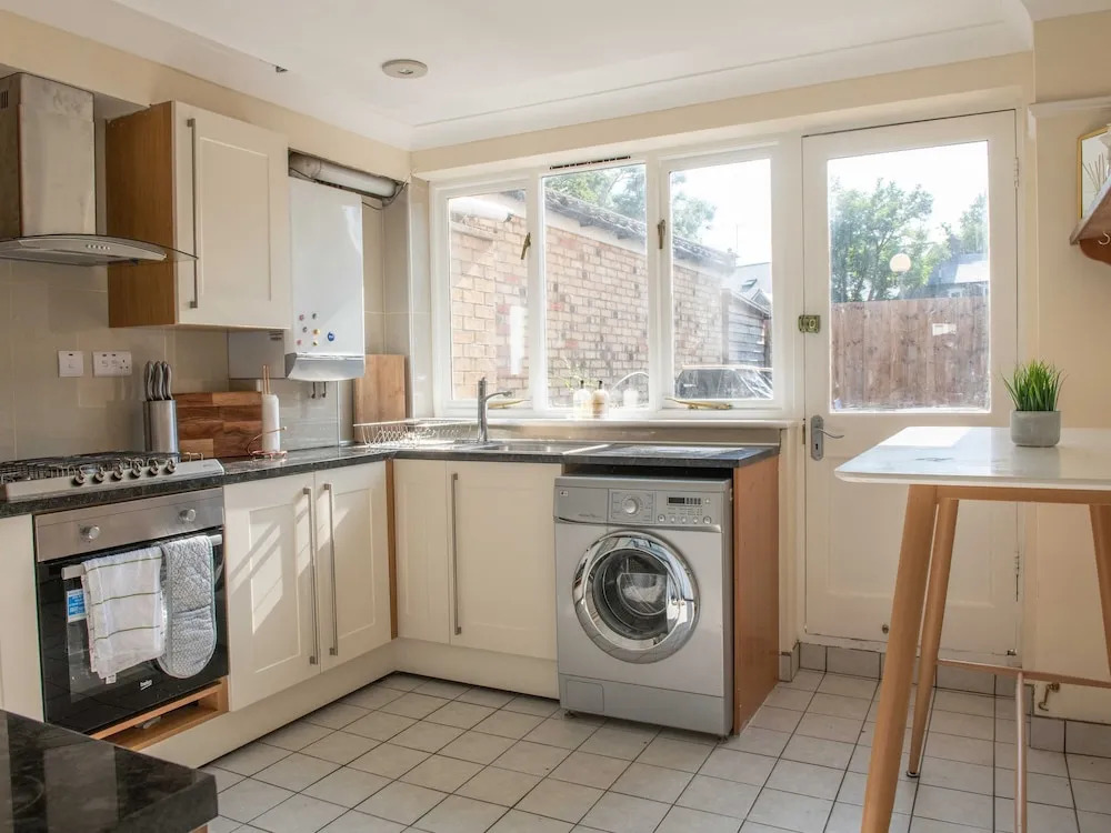 Amazing Castle House Heart of Cambridge for up to 11 Guests