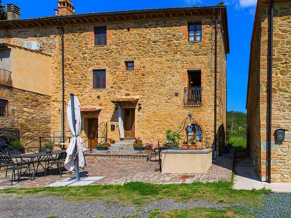 House With Barbecue in the Garden and Pool to Enjoy the Breathtaking View