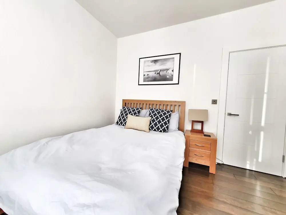 Urbane Spacious Executive Apartment