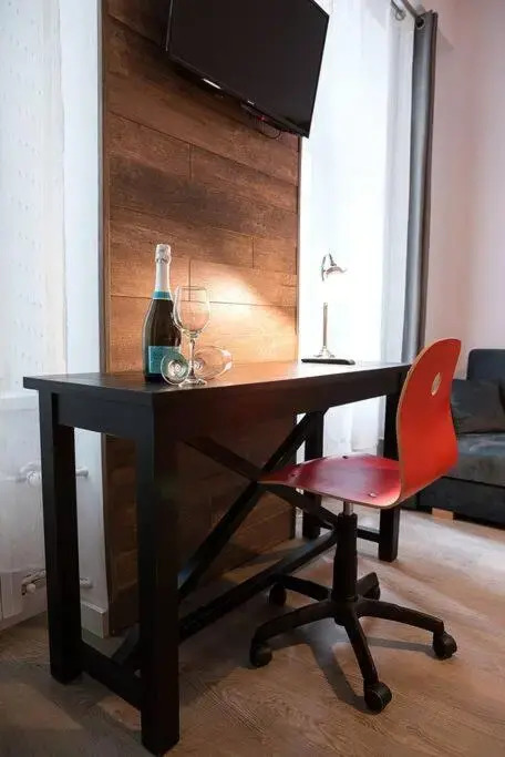 Ultra Central Bohemian Apartment 2