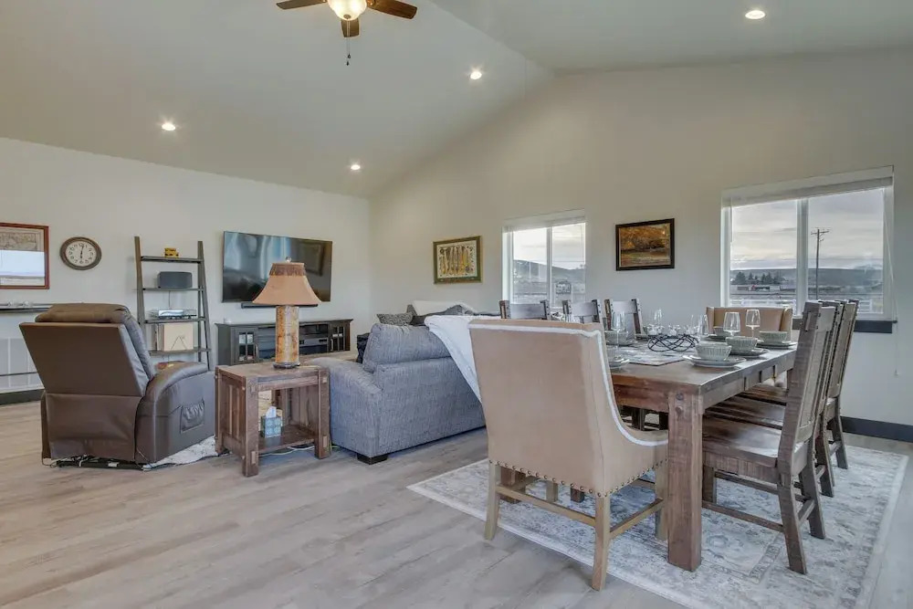 1 Mi to Beaverhead River: Mtn-view Dillon Retreat