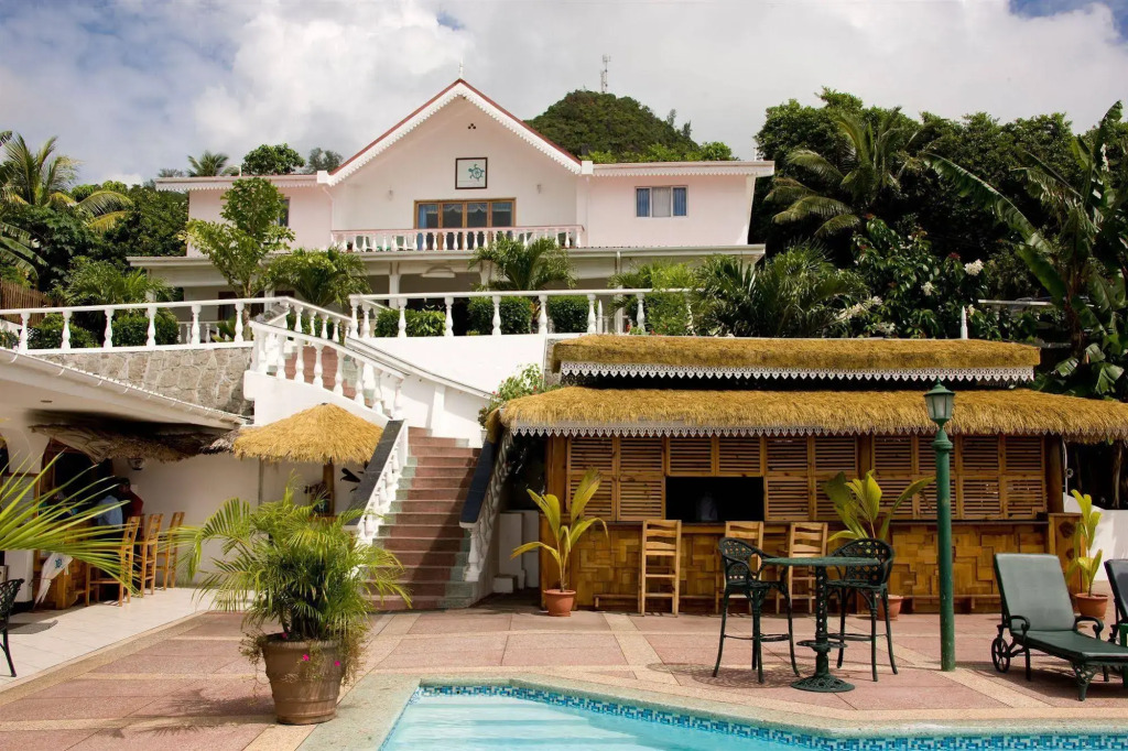Le Relax Hotel and Restaurant