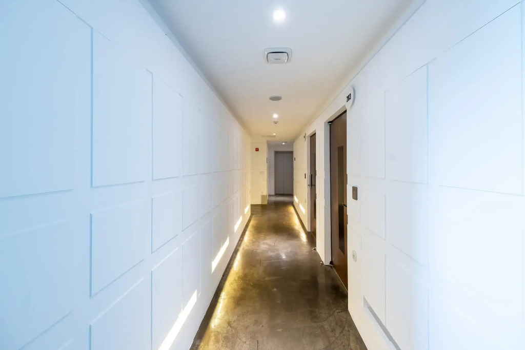 Hotel27