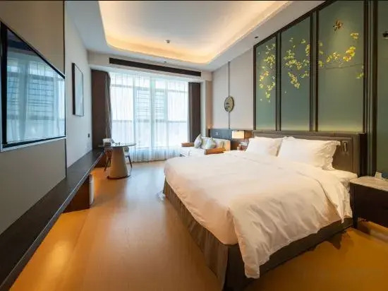 Lianyuan Run and International Hotel