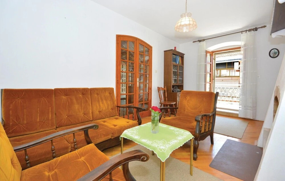 Stunning Home in Stari Grad With Wifi and 3 Bedrooms