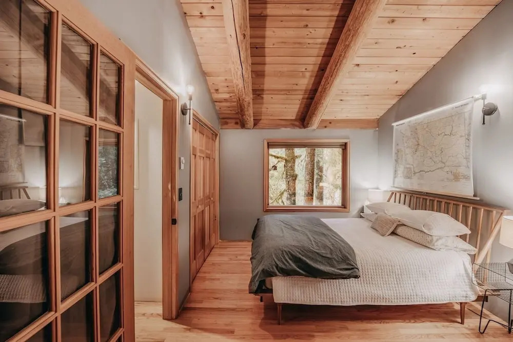81SL - Hot Tub - WiFi - Pets Ok cabin