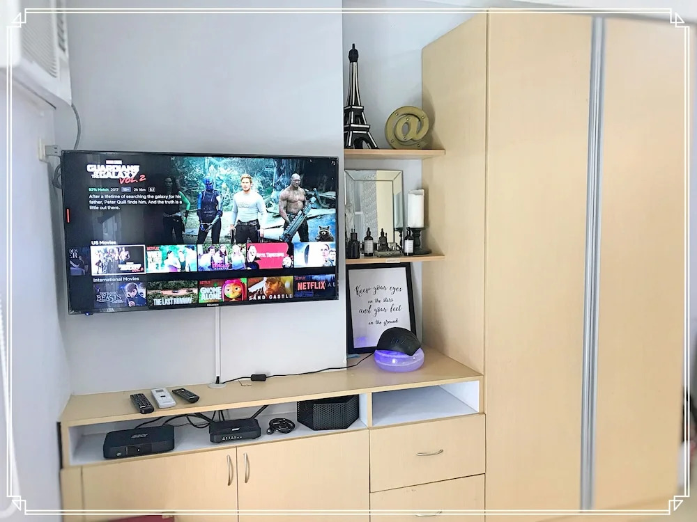7th Floor Studio Suite W/ Balcony, Free-wifi&netflix next to Grand Canal Mall