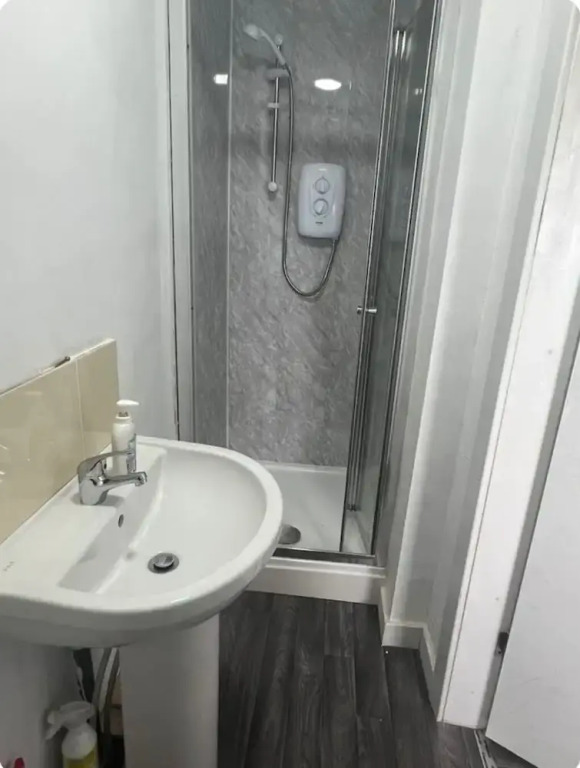 Oak Tree Lane Luxury Apartment in Birmingham
