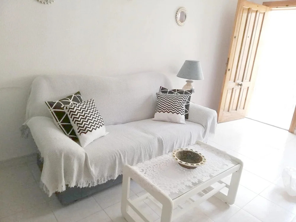 Apartment With 2 Bedrooms in Torrevieja, With Pool Access and Furnishe