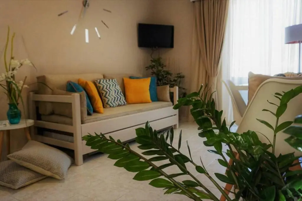 Remvi Deluxe Apartment 202 with Sea View