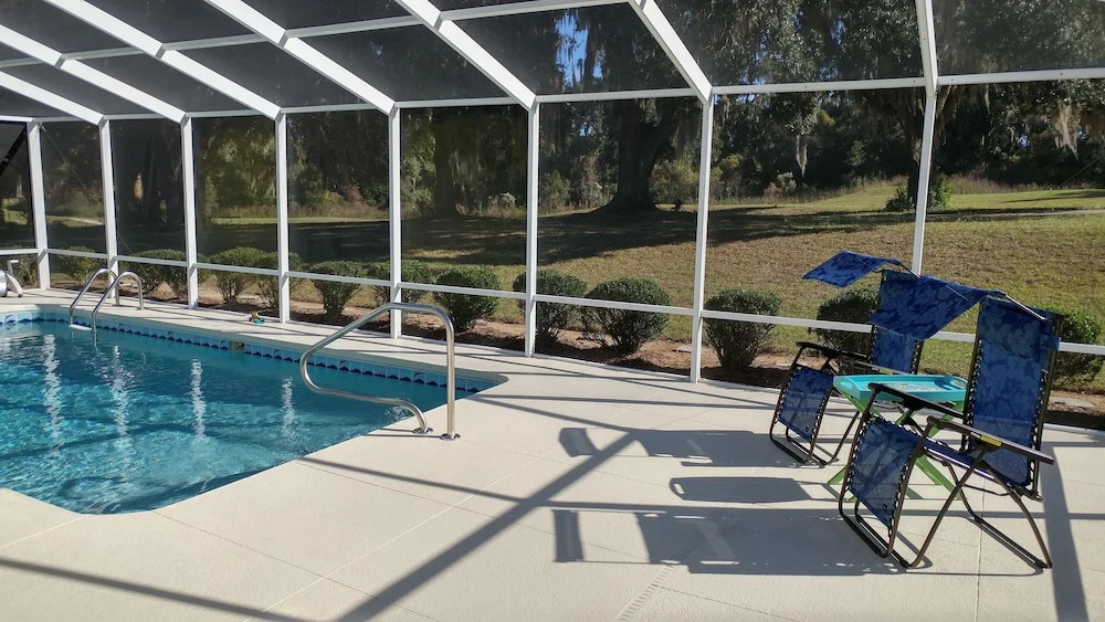 Little Peace Of Paradise At Willow Wood 3 Bedroom Home by RedAwning