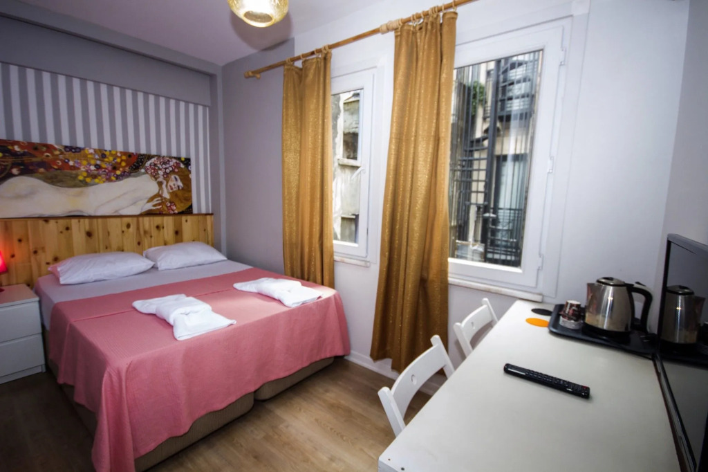Rodin Hostel