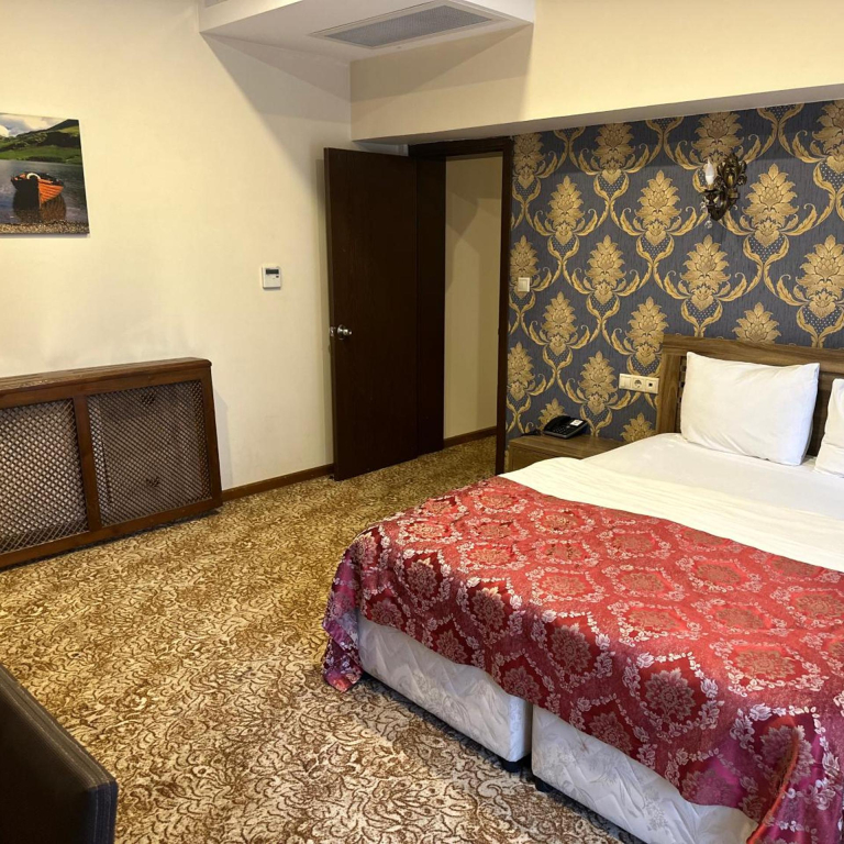 TS Park Hotel