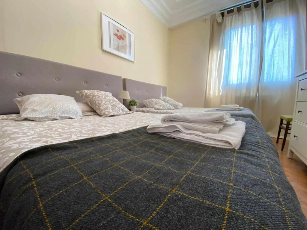FlipHouse Rooms Pensión⭐