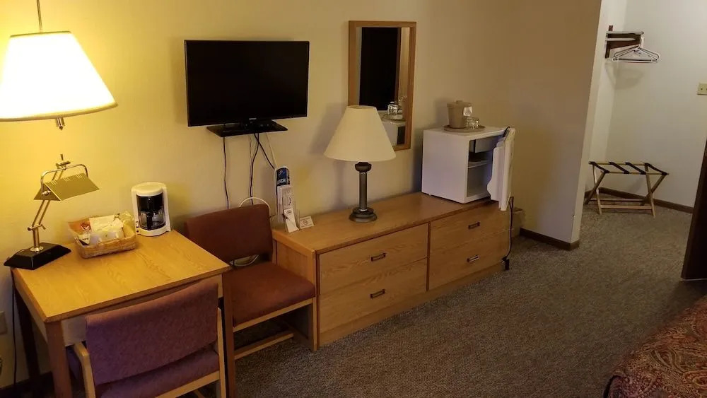 Plymouth Suites