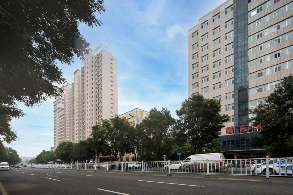 LANOU Hotel Yangquan Stadium