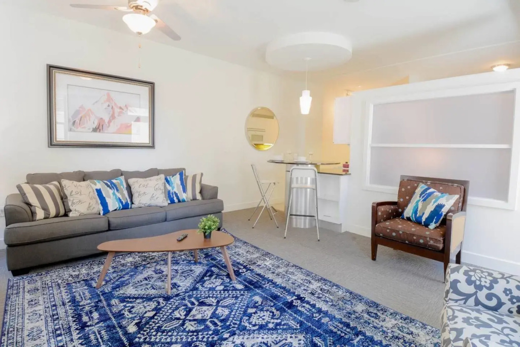 Good Value 1Br Apt | Close To Convention Center