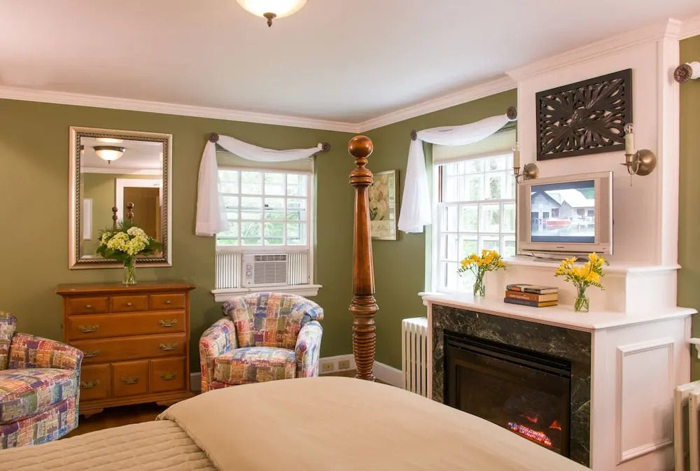 Inn on Putney Road