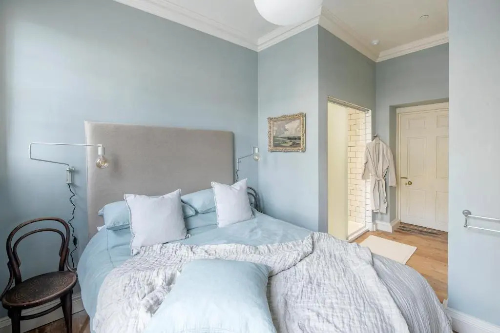 Superior Stays - Rosewell House
