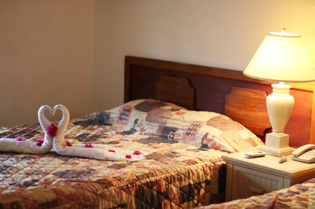 Beach Break Resort & CR Surf Camp