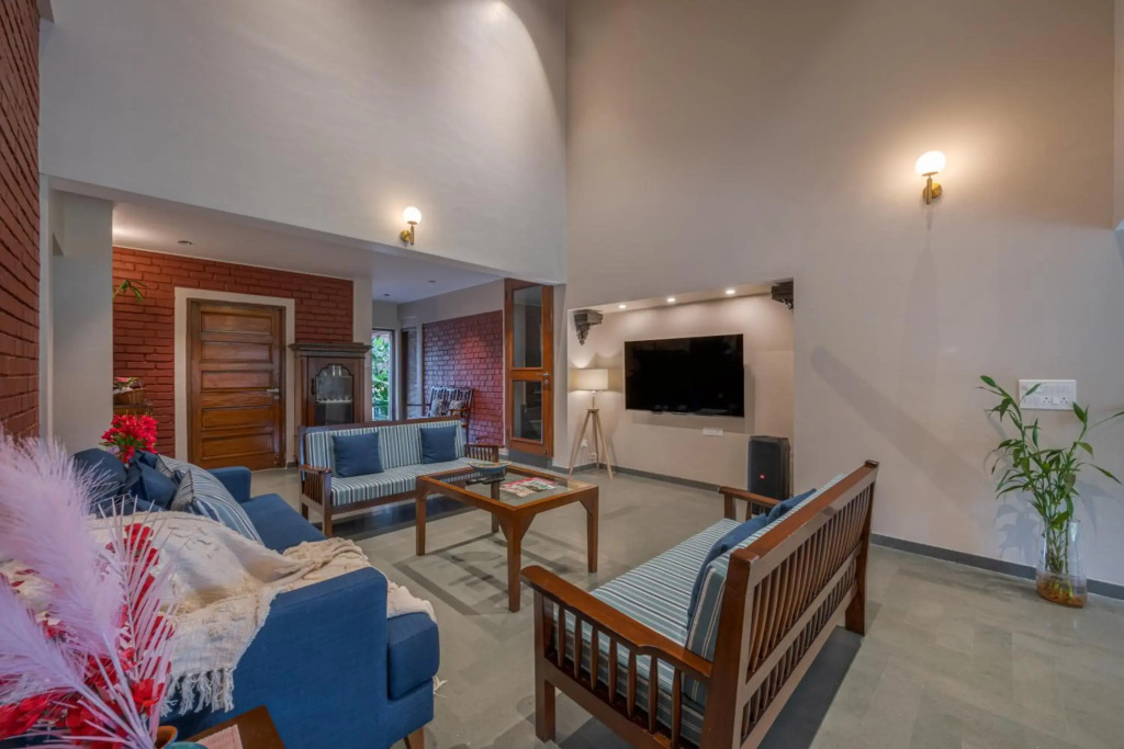 SaffronStays Red Brick House - 3BR English-style villa with verandah dining, orchard lawn & classic charm