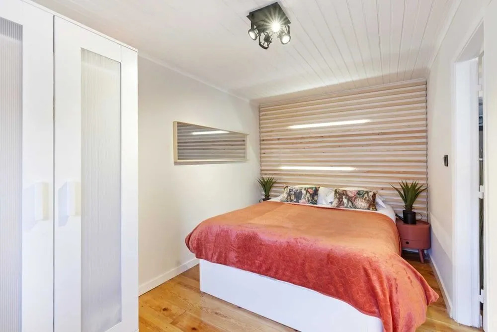 Modern & Bright One Bed Apt in St George's Castle