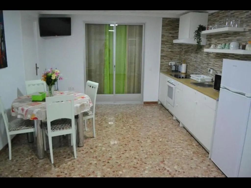 1 Bedroom Apartment With Gallery Balcony Free Netflix, air Conditioning