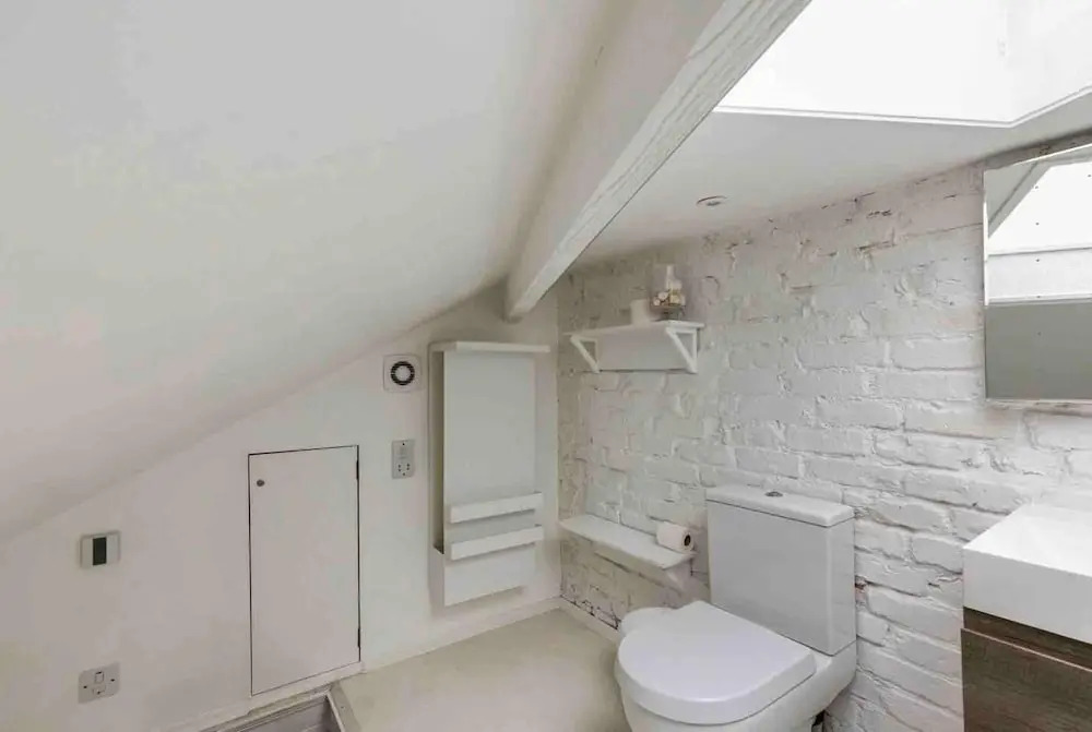 Modern Central 3-brs House With 3 Bths 2 Hottube