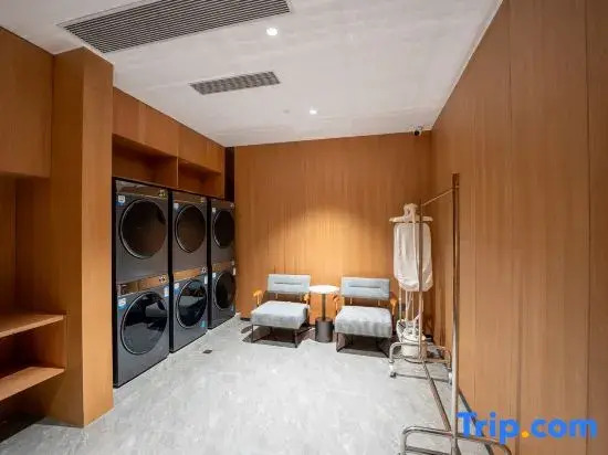 Binglv Kunlun Hotel (Yining Liuxing Street Branch)