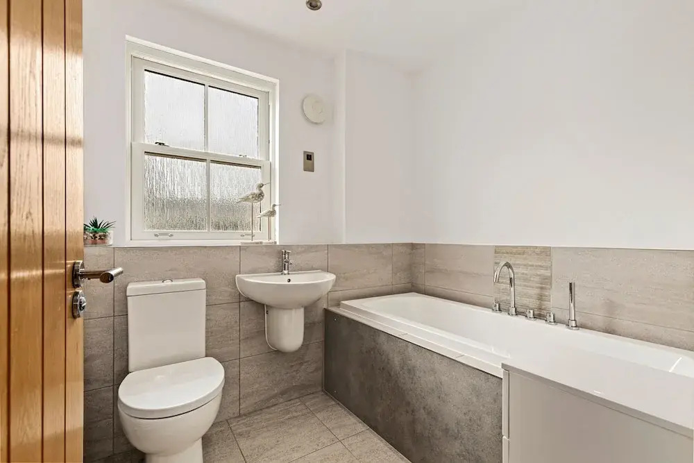 Maes-Y-Berllan - Close to Village and Beach