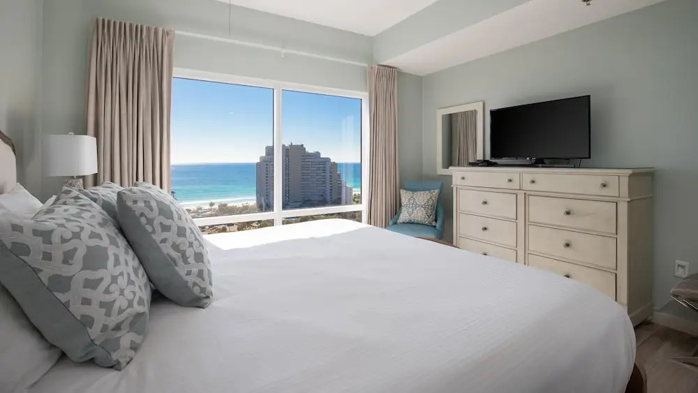 Luau I 7402/7404 - Flr14 - 3BR 3BA - "hurry Sundown"