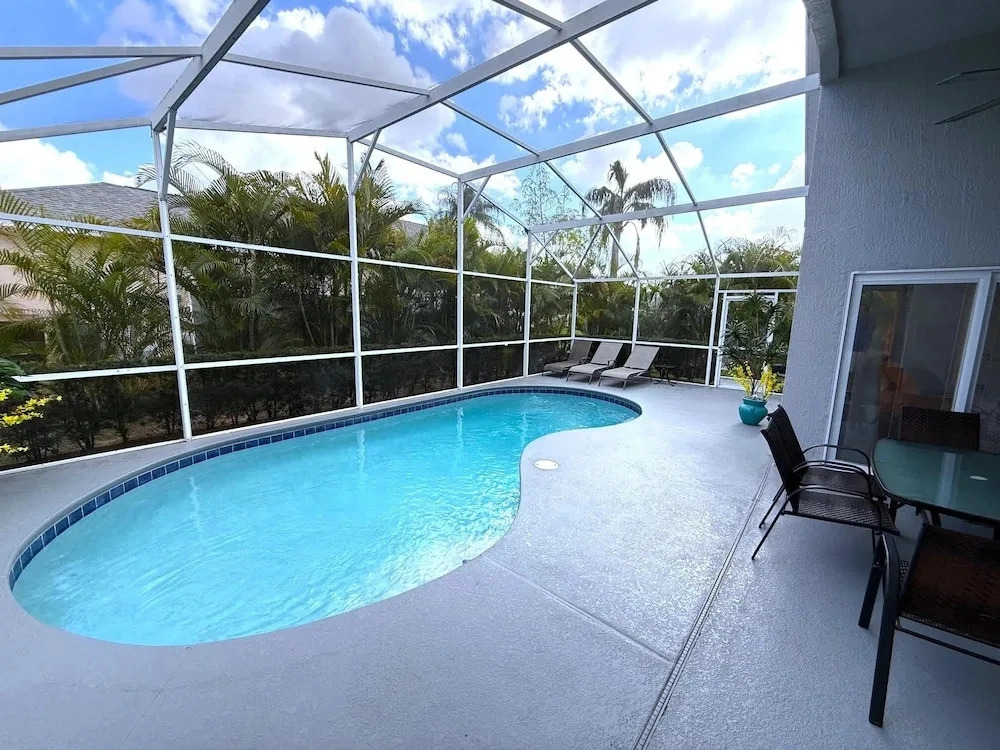 Beautifully Remodeled Pool Home in Southern Dunes