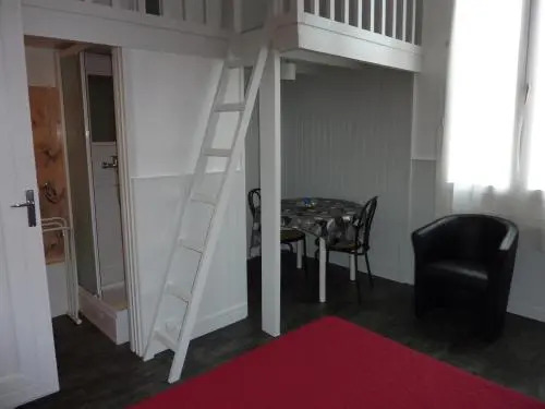 Hôtel-Résidence Le Grillon
