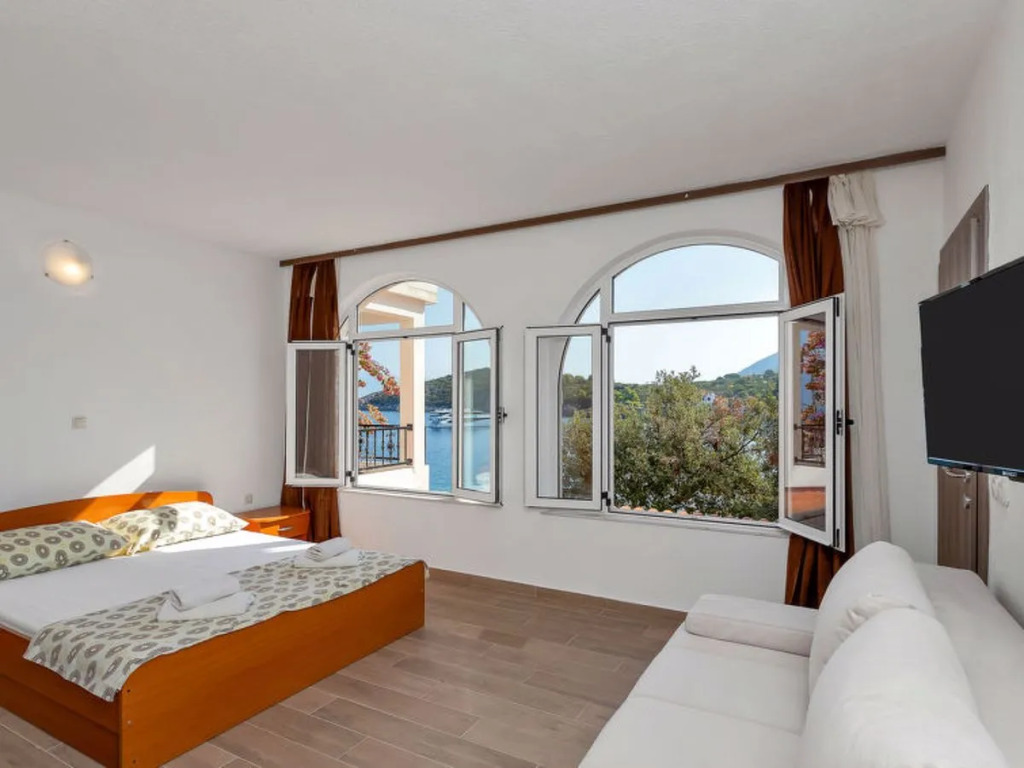 Apartment Rubin Hvar/Pokrivenik 30234